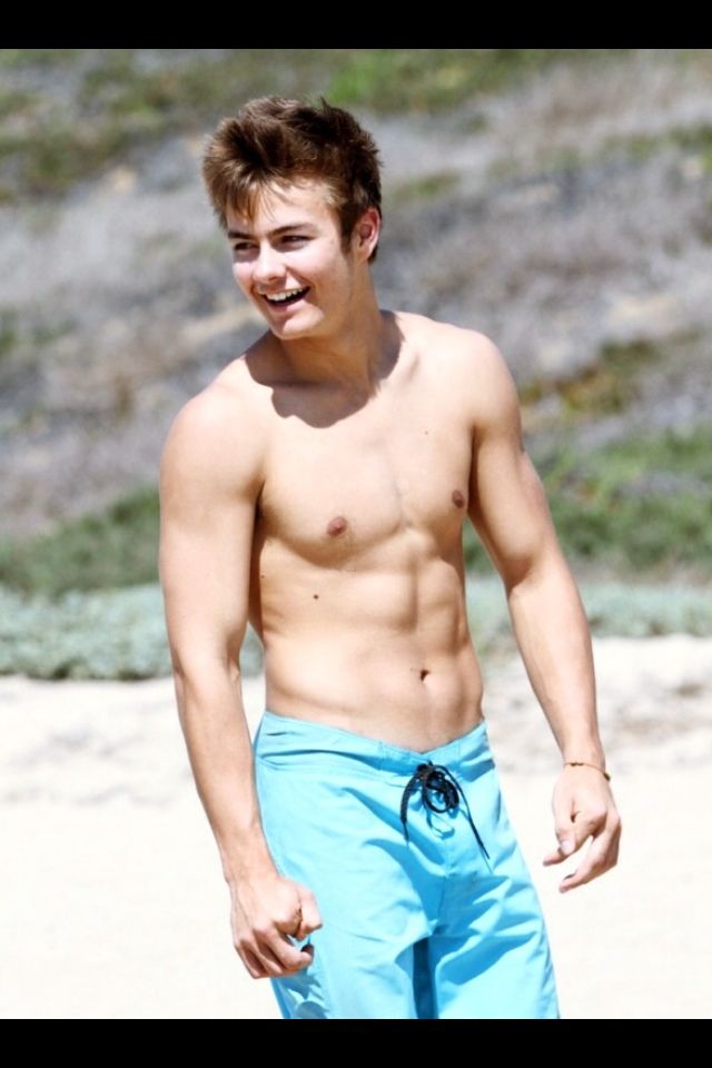 Peyton Meyer Height Weight