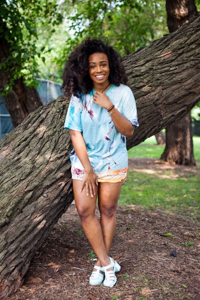 SZA height weight