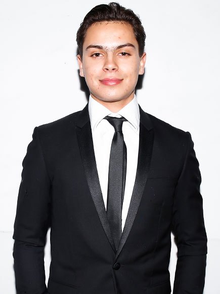 Jake T. Austin height weight