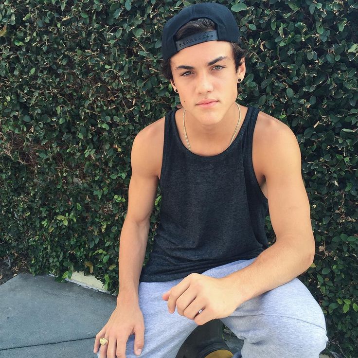 Ethan Dolan height weight
