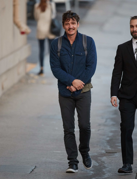 Pedro Pascal height weight