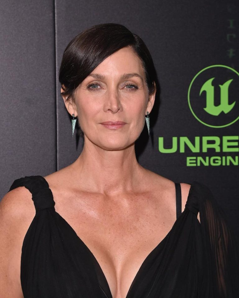 Carrie-Anne Moss Height Age Measurements Net Worth