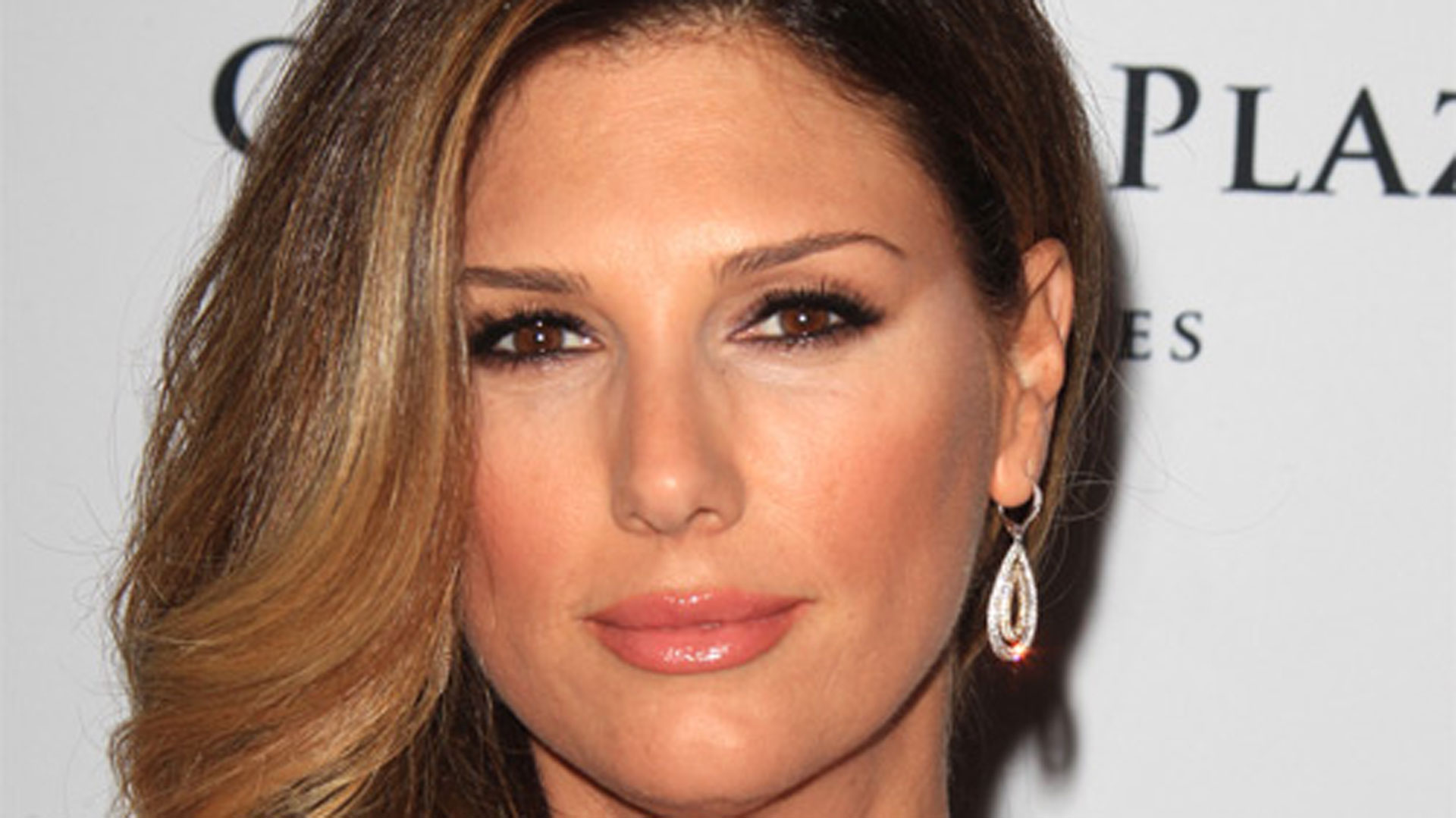 Daisy Fuentes Height Age Measurements Net Worth