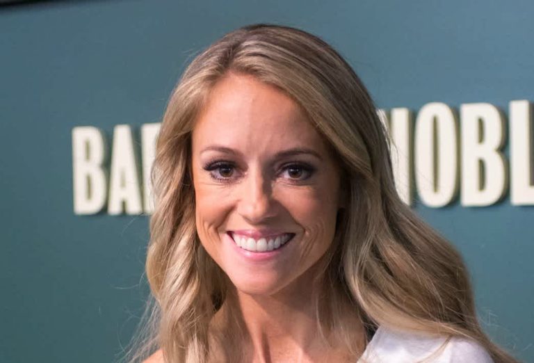 Nicole Curtis Height Age Measurements Net Worth