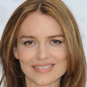 Saffron Burrows Height Age Measurements Net Worth